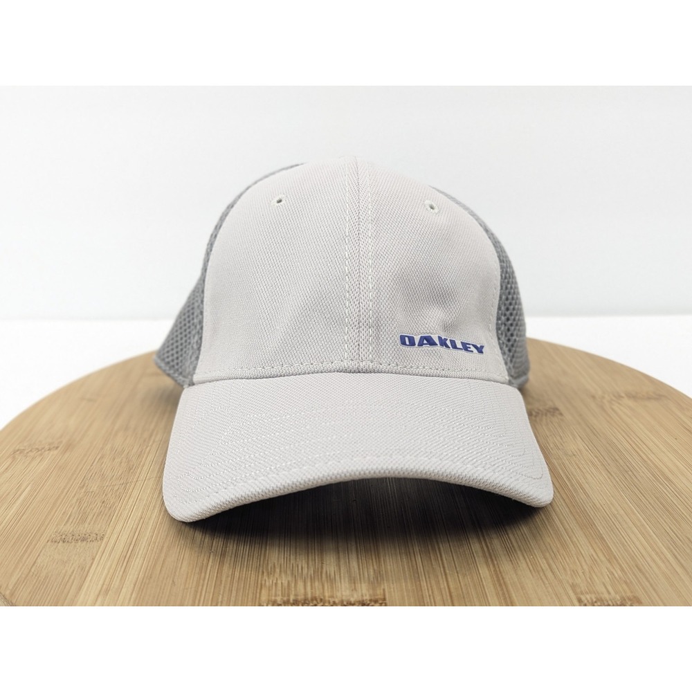 Oakley New Era 39THIRTY Men Gray Mesh Back Stretch Fit Hat Medium-Large